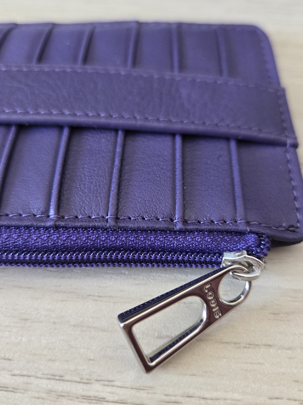 Lodis RFID Purple Leather Slim Wallet Card Holder Zip Pocket New - Picture 4 of 12